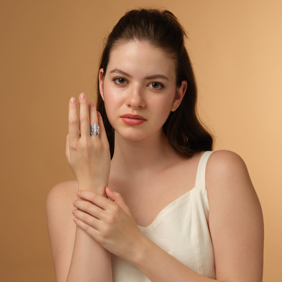 Enclosed Light Diamond Ring