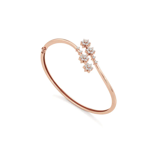 Chic 4-Floret Bloom Diamond Bracelet