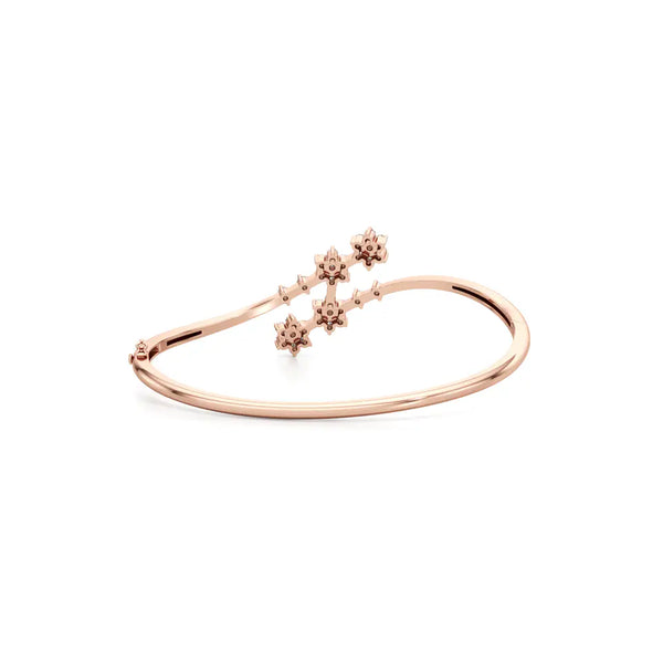 Chic 4-Floret Bloom Diamond Bracelet